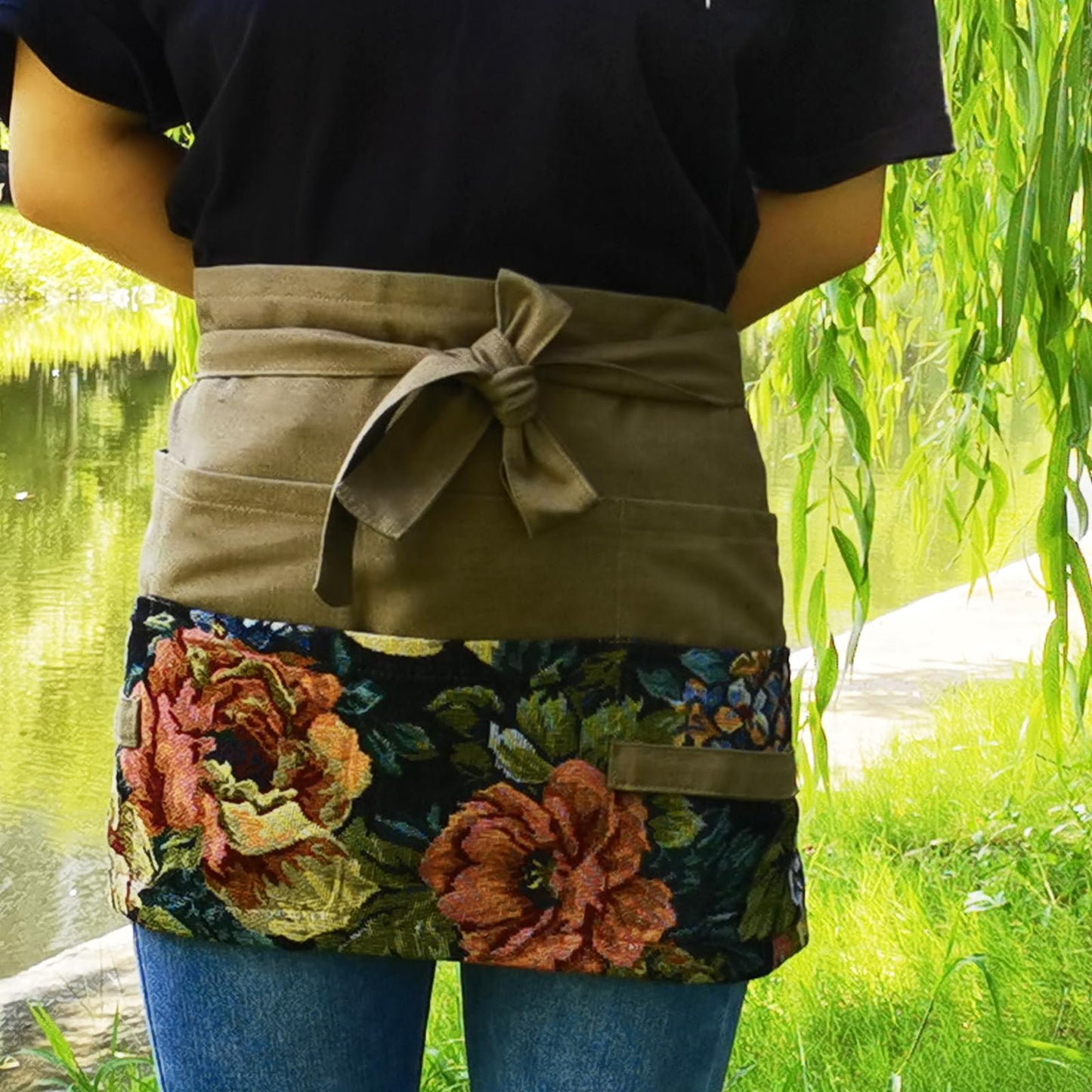 Garden Apron for Woman, Serve Apron Cute, Flora Half Apron with 8 Pockets, Valentines Gift for Mom Wife Girlfriend