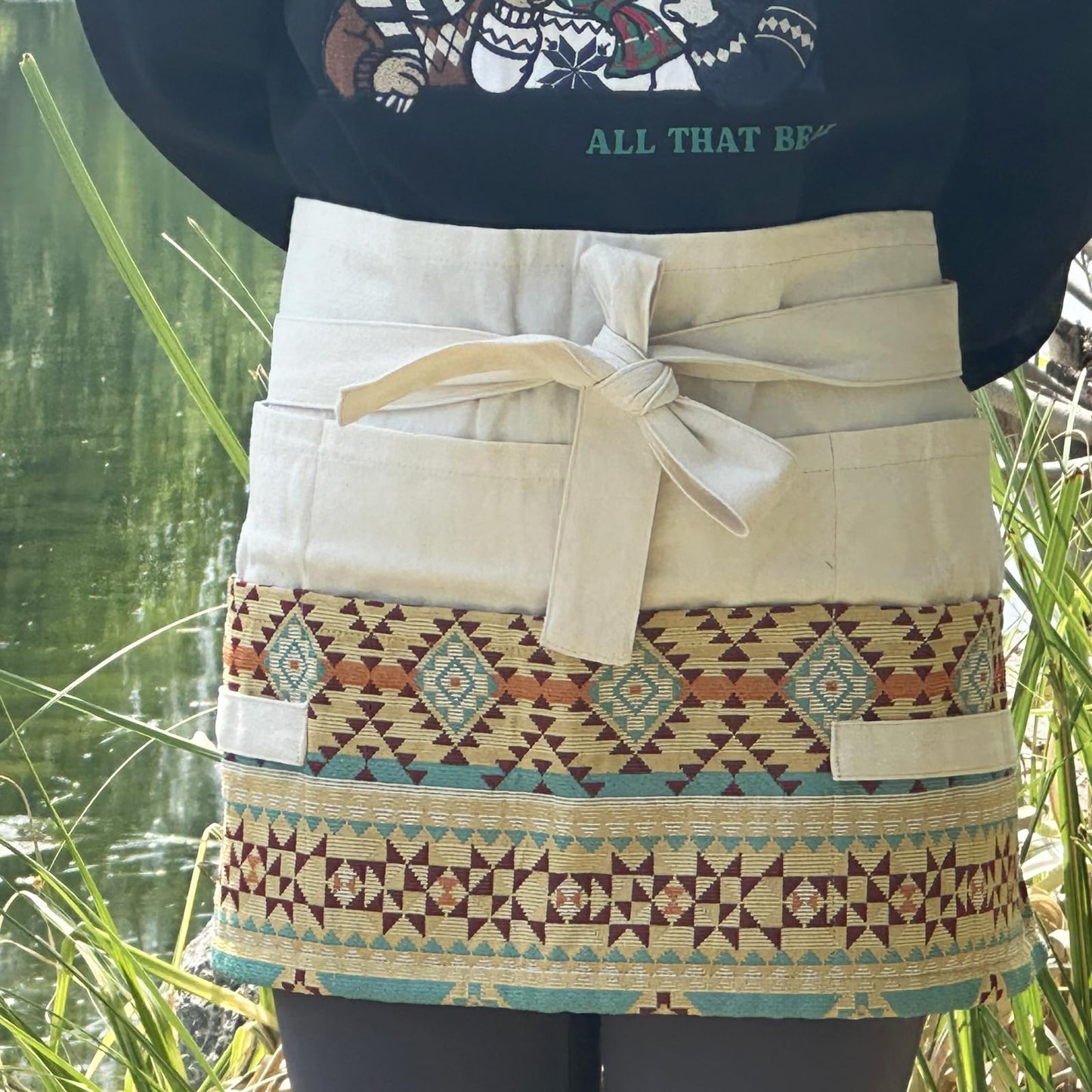 Garden Apron for Woman, Serve Apron Cute, Flora Half Apron with 8 Pockets, Valentines Gift for Mom Wife Girlfriend