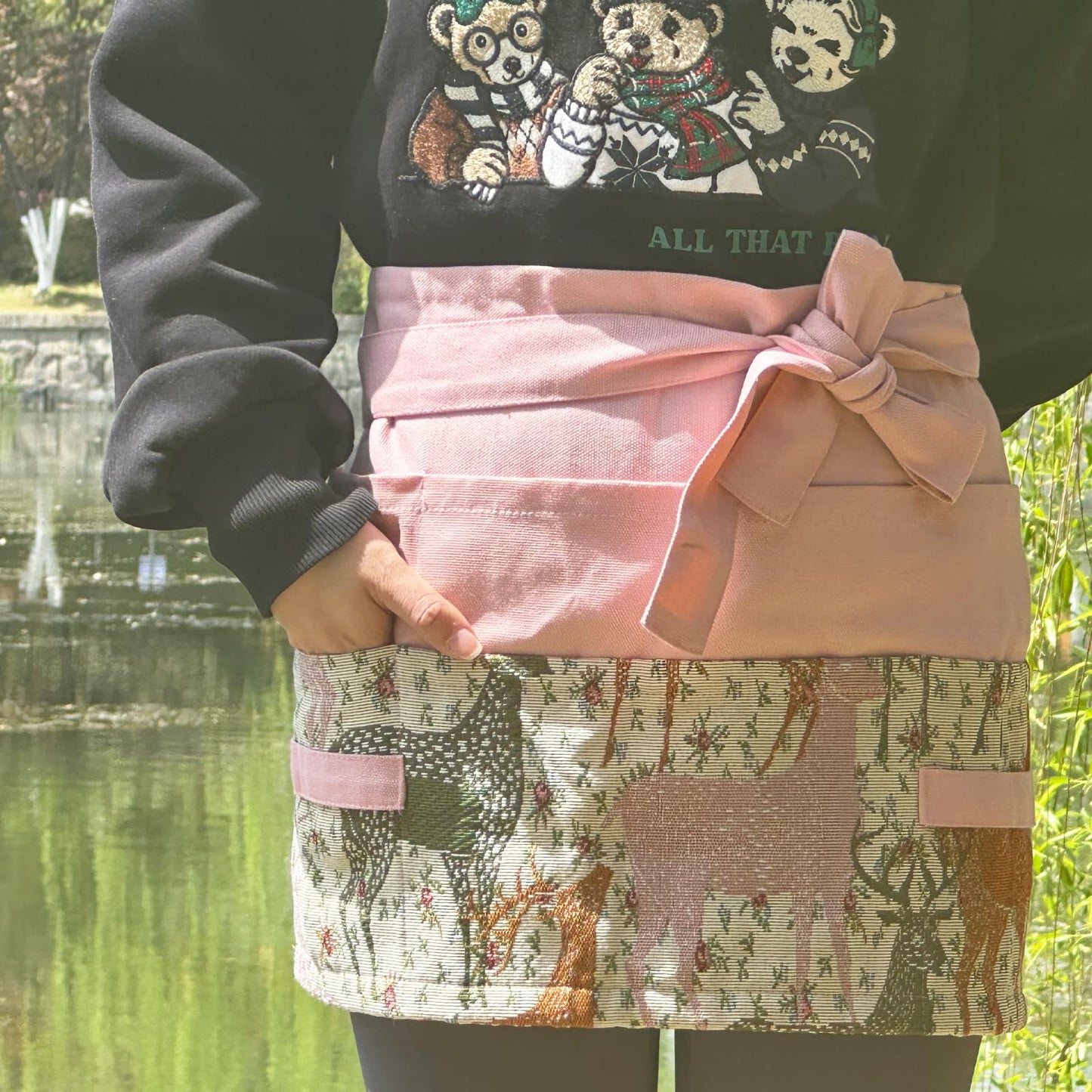 Garden Apron for Woman, Serve Apron Cute, Flora Half Apron with 8 Pockets, Valentines Gift for Mom Wife Girlfriend