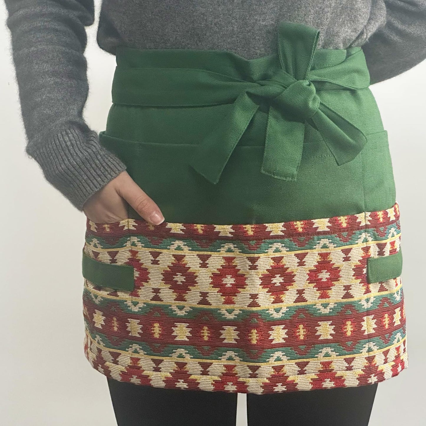 Garden Apron for Woman, Serve Apron Cute, Flora Half Apron with 8 Pockets, Valentines Gift for Mom Wife Girlfriend